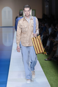 FENDI SS 17 FASHION SHOW