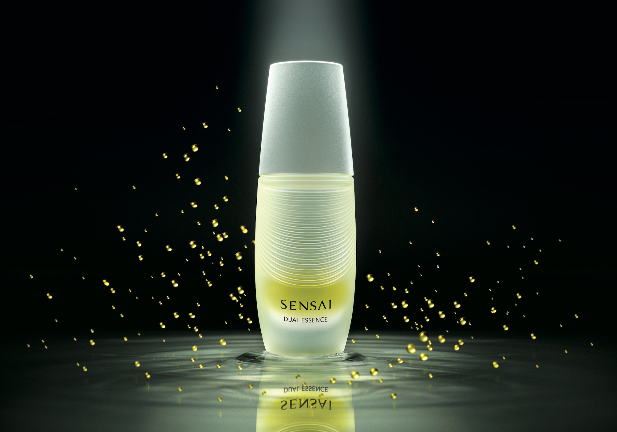 Arriva Sensai Dual Essence, il trattamento elisir che regala gocce di luce alla pelle